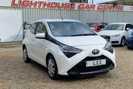 Toyota Aygo VVT-I X-PLAY.. ONLY 1 OWNER.. 5 MAIN DEALER SERVICES  1