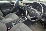 Toyota Auris 1.6 ICON VALVEMATIC.. 9 MAIN DEALER SERVICES.. AIR CON..STUNNING EXAMPLE 23