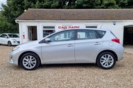 Toyota Auris 1.6 ICON VALVEMATIC.. 9 MAIN DEALER SERVICES.. AIR CON..STUNNING EXAMPLE 6