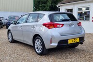 Toyota Auris 1.6 ICON VALVEMATIC.. 9 MAIN DEALER SERVICES.. AIR CON..STUNNING EXAMPLE 10