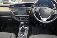 Toyota Auris 1.6 ICON VALVEMATIC.. 9 MAIN DEALER SERVICES.. AIR CON..STUNNING EXAMPLE 22