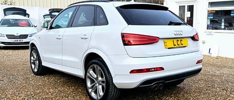 Audi Q3 TFSI S LINE.. 1 OWNER..5 MAIN DEALER SERVICES! SUNROOF 1/2 LEATHER 1