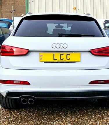 Audi Q3 TFSI S LINE.. 1 OWNER..5 MAIN DEALER SERVICES! SUNROOF 1/2 LEATHER 3