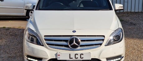 Mercedes-Benz B Class B200 CDI BLUEEFFICIENCY SE AUTOMATIC.£35 R/TAX.1 PREVIOUS OWNER.6 SERVICES  1