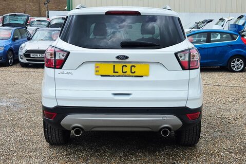 Ford Kuga TITANIUM EDITION..1 PREVIOUS OWNER.5 MAIN DEALER SERVICES..APPLE CAR PLAY  8
