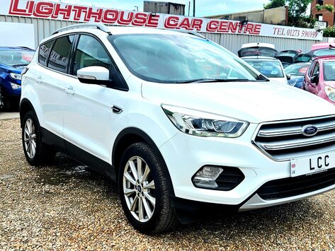 Ford Kuga TITANIUM EDITION..1 PREVIOUS OWNER.5 MAIN DEALER SERVICES..APPLE CAR PLAY 