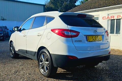 Hyundai ix35 GDI SE.. 6 SERVICES.. HEATED FRONT AND REAR SEATS..  6