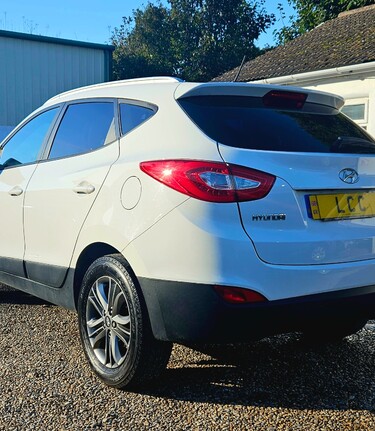 Hyundai ix35 GDI SE.. 6 SERVICES.. HEATED FRONT AND REAR SEATS..  3