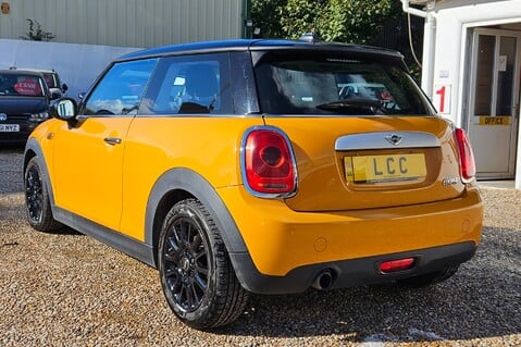 Mini Hatch COOPER.. MAIN DEALER SERVICES.. £20 ROAD TAX.. STUNNING COLOUR  4