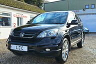 Honda CR-V I-VTEC ES-T. AUTOMATIC. 6 MAIN DEALER SERVICES.. 1 PREVIOUS OWNER..  4