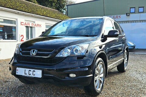 Honda CR-V I-VTEC ES-T. AUTOMATIC. 6 MAIN DEALER SERVICES.. 1 PREVIOUS OWNER..  4