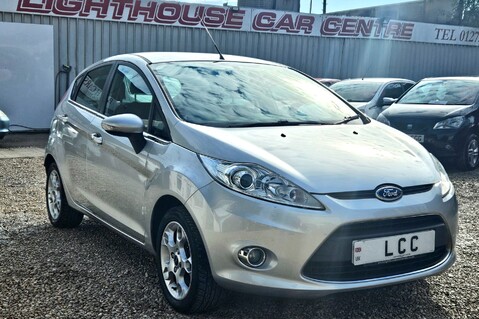 Ford Fiesta 1.12 ZETEC..CAMBELT & WATERPUMP REPLACED..8 SERVICES..LAST OWNER 10YRS 2