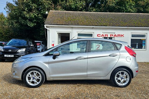 Ford Fiesta 1.12 ZETEC..CAMBELT & WATERPUMP REPLACED..8 SERVICES..LAST OWNER 10YRS 5