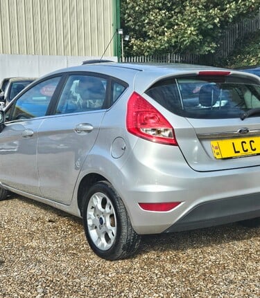 Ford Fiesta 1.12 ZETEC..CAMBELT & WATERPUMP REPLACED..8 SERVICES..LAST OWNER 10YRS 3