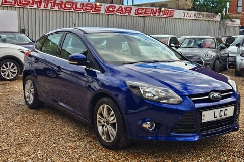 Ford Focus TITANIUM NAVIGATOR.. AUTOMATIC!  11 SERVICES! 1