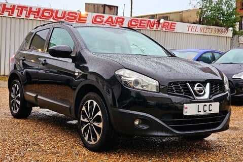 Nissan Qashqai 360.. 1 PREVIOUS OWNER.. MAIN DEALER SERVICE..GLASS ROOF..SAT NAV  9