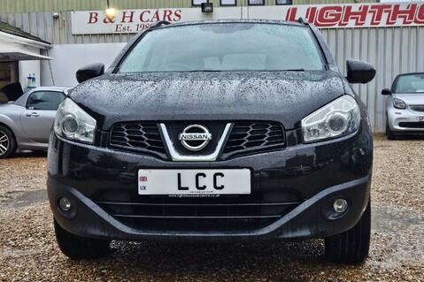 Nissan Qashqai 360.. 1 PREVIOUS OWNER.. MAIN DEALER SERVICE..GLASS ROOF..SAT NAV  4