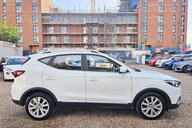 MG ZS EXCITE TURBO... 3 SERVICES..AUTOMATIC.. APPLE CAR PLAY..DAB RADIO  3