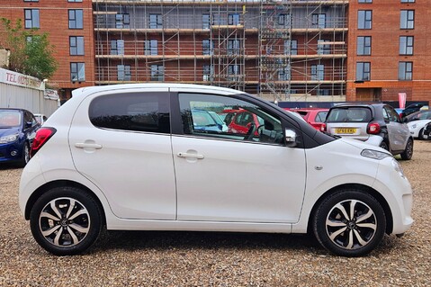 Citroen C1 SHINE 72BHP...AIR CON..REVERSING CAMERA.LOOK..58.90 MPG COMBINED 2