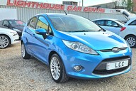 Ford Fiesta TITANIUM.. AUTOMATIC..6 MAIN DEALER SERVICES.. 1 PREVIOUS KEEPER..  1