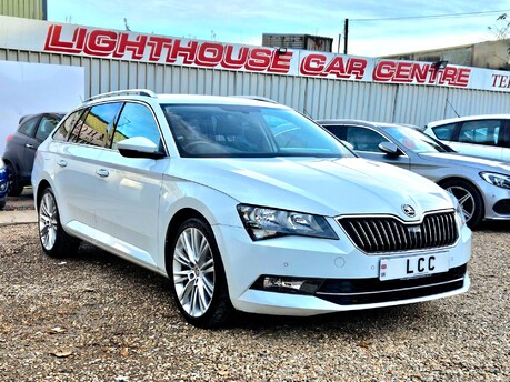 Skoda Superb SE TSI AUTOMATIC. 1 PREVIOUS KEEPER.. APPLE PLAY.. MAIN DEALER SERVICE