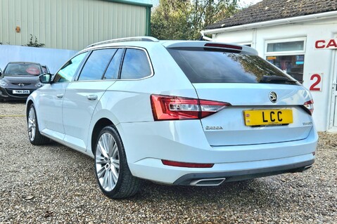 Skoda Superb SE TSI AUTOMATIC. 1 PREVIOUS KEEPER.. APPLE PLAY.. MAIN DEALER SERVICE 6