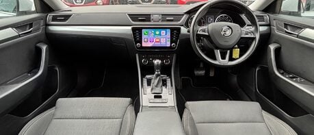 Skoda Superb SE TSI AUTOMATIC. 1 PREVIOUS KEEPER.. APPLE PLAY.. 5 MAIN DEALER SERVICE 1