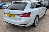 Skoda Superb SE TSI AUTOMATIC. 1 PREVIOUS KEEPER.. APPLE PLAY.. 5 MAIN DEALER SERVICE 14