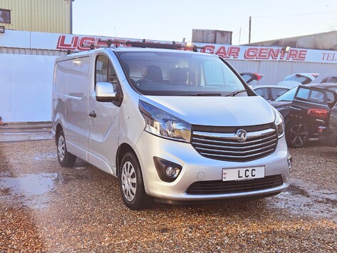 Vauxhall Vivaro L1H1 2700 SPORTIVE CDTI BITURBO S/S..NO VAT.. 5 SERVICES.. 1PREVIOUS KEEPER