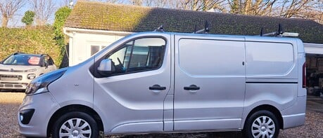 Vauxhall Vivaro L1H1 2700 SPORTIVE CDTI BITURBO S/S..NO VAT.. 5 SERVICES.. 1PREVIOUS KEEPER 1