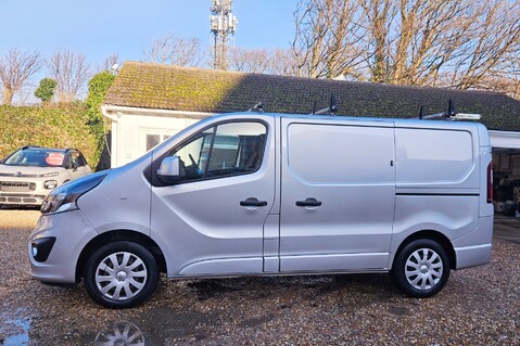 Vauxhall Vivaro L1H1 2700 SPORTIVE CDTI BITURBO S/S..NO VAT.. 5 SERVICES.. 1PREVIOUS KEEPER 4