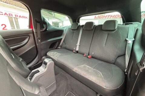 DS DS 3 PURETECH ELEGANCE S/S..ONLY 1 OWNER.. 5 SERVICES.. £20 TAX ! APPLE CAR PLAY 14