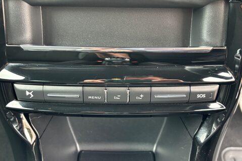 DS DS 3 PURETECH ELEGANCE S/S..ONLY 1 OWNER.. 5 SERVICES.. £20 TAX ! APPLE CAR PLAY 31