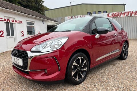 DS DS 3 PURETECH ELEGANCE S/S..ONLY 1 OWNER.. 5 SERVICES.. £20 TAX ! APPLE CAR PLAY 5