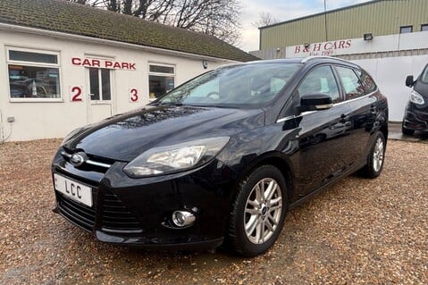 Ford Focus 1.6 TITANIUM AUTOMATIC ESTATE..1 PREVIOUS OWNER..   6