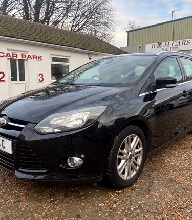 Ford Focus 1.6 TITANIUM AUTOMATIC ESTATE..1 PREVIOUS OWNER..   3