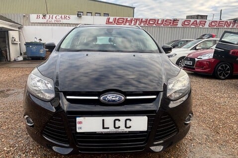 Ford Focus 1.6 TITANIUM AUTOMATIC ESTATE..1 PREVIOUS OWNER..   8