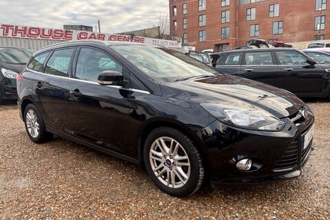 Ford Focus 1.6 TITANIUM AUTOMATIC ESTATE..1 PREVIOUS OWNER..   1