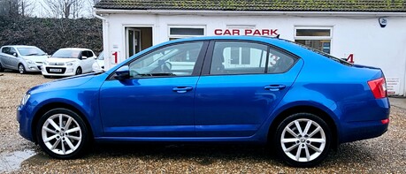 Skoda Octavia 1.4 ELEGANCE TSI £35 ROAD TAX!  SAT NAV! 1