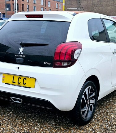 Peugeot 108 1.2 PURETECH ROLAND GARROS SOFT TOP 65MPG!  3