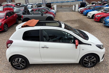 Peugeot 108 1.2 PURETECH ROLAND GARROS SOFT TOP 65MPG! LOW MILEAGE..REVERSING CAMERA