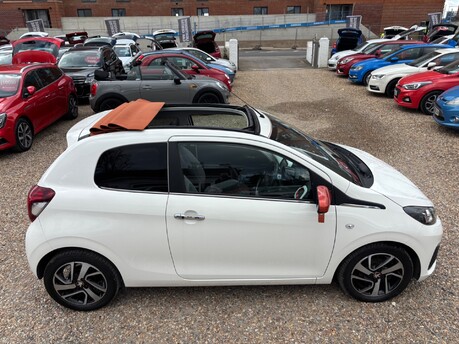 Peugeot 108 1.2 PURETECH ROLAND GARROS SOFT TOP 65MPG! LOW MILEAGE..REVERSING CAMERA