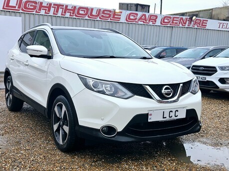 Nissan Qashqai N-CONNECTA 1.2 DIG-T..5 SERVICES..SUNROOF..SAT NAV..DAB RADIO 