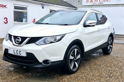 Nissan Qashqai N-CONNECTA DIG-T 5 SERVICES!  50 MPG! 3