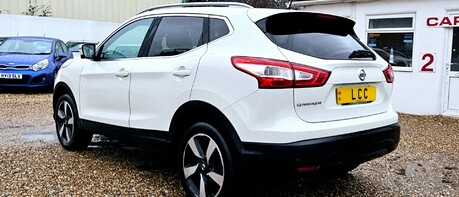 Nissan Qashqai N-CONNECTA DIG-T 5 SERVICES!  50 MPG! 1