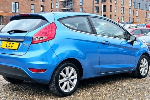 Ford Fiesta ZETEC 16V.. AUTOMATIC.. 13 SERVICES.. 1 PREVIOUS OWNER..  4