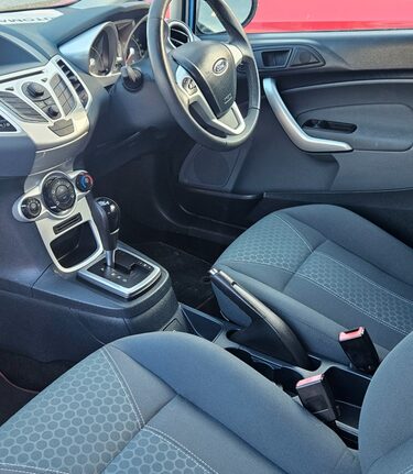 Ford Fiesta ZETEC 16V.. AUTOMATIC.. 13 SERVICES.. 1 PREVIOUS OWNER..  3