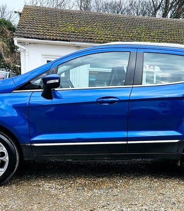 Ford Ecosport TITANIUM.. 5 SERVICES.. LEATHER SEATS.. REVERSING CAMERA 3