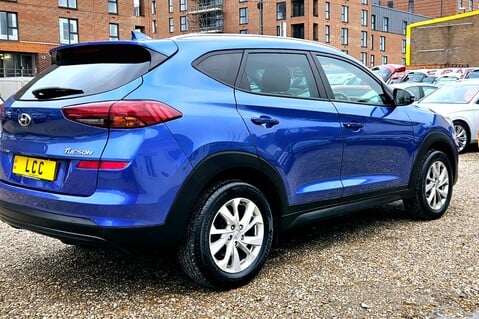 Hyundai TUCSON GDI SE NAV.. 5 MAIN DEALER SERVICES.. 1 PREVIOUS KEEPER.. REVERSING CAMERA 3