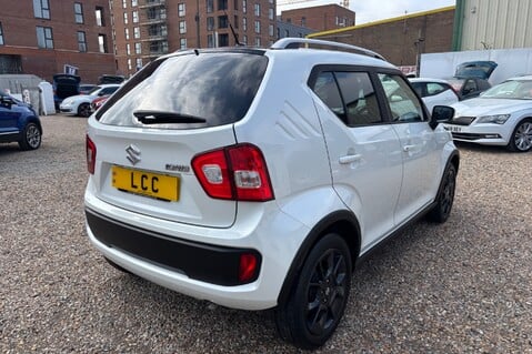 Suzuki Ignis SZ-T DUALJET.. 1 PREVIOUS OWNER.. SERVICE HISTORY... REVERSING CAMERA 8